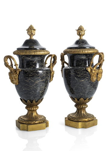 <b>Paar Balustervasen</b> <b>Paar Balustervasen</b>