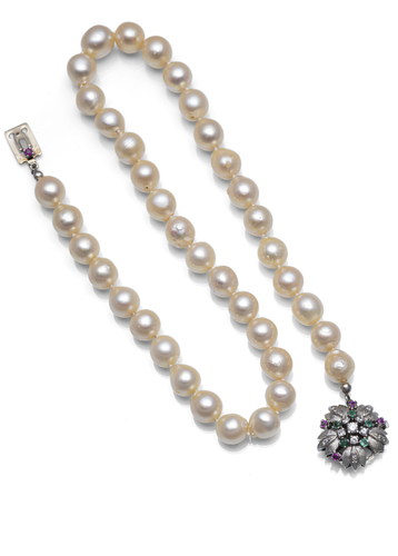 <b>Zuchtperlen Kette</b> <b>Zuchtperlen Kette</b>