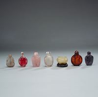 <b>SIX SNUFFBOTTLES MADE OF GLASS AND OTHER MATERIALS AND A SMALL JADE BRUSH WASHER</b>
