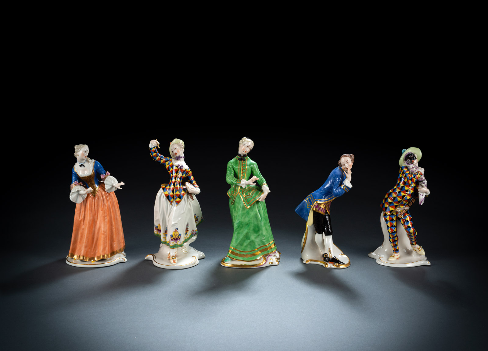 Mezzetino, Lalagé, Julia, Octavio and Isabella. Models by Franz Anton Bustelli. Richly painted and gilt, manufactory mark in paste and numerals. Minor wear, min. Chip.
