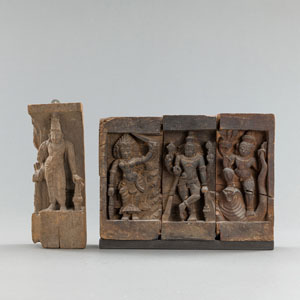 <b>Zwei Holzreliefs, u.a, mit Parvati</b>