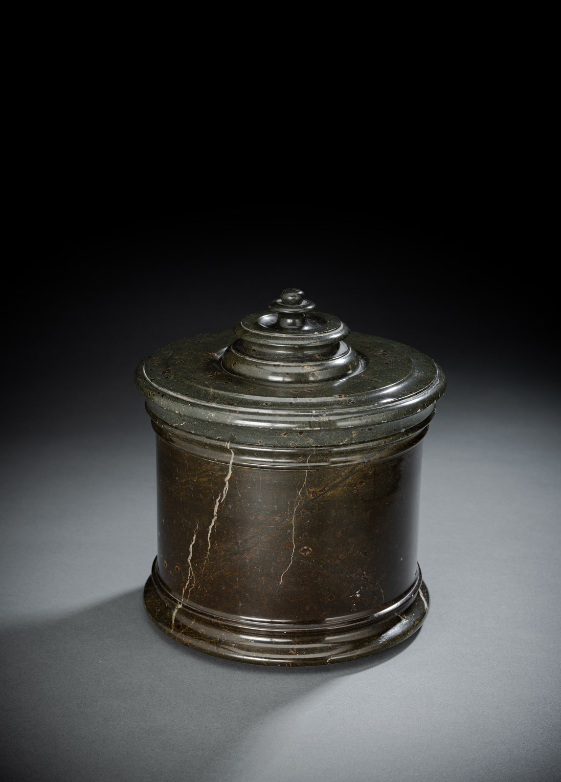 <b>A LARGE SERPENTINE TOBACCO POT AND COVER</b>