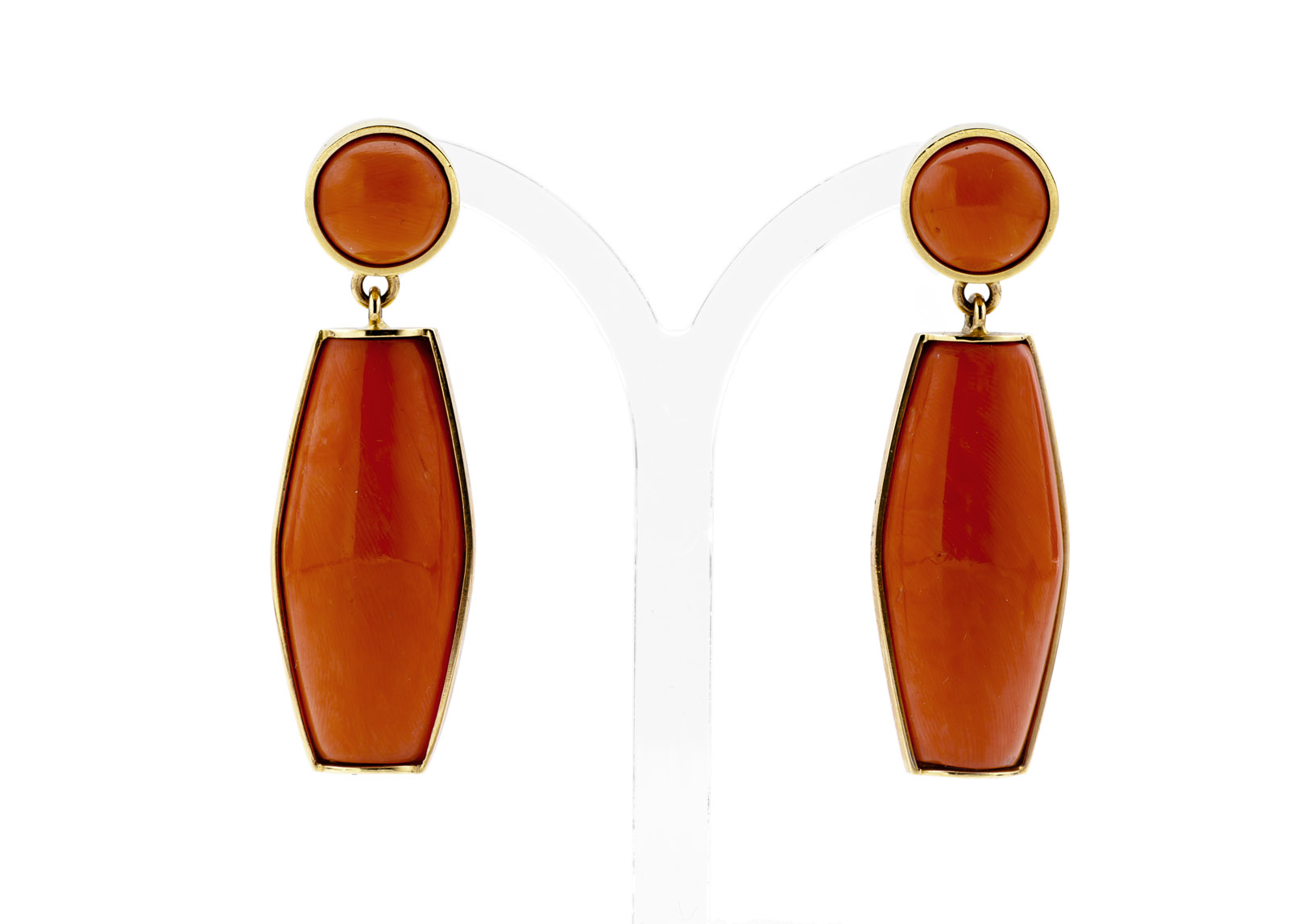 <b>Pair of ear lengths with coral,</b>