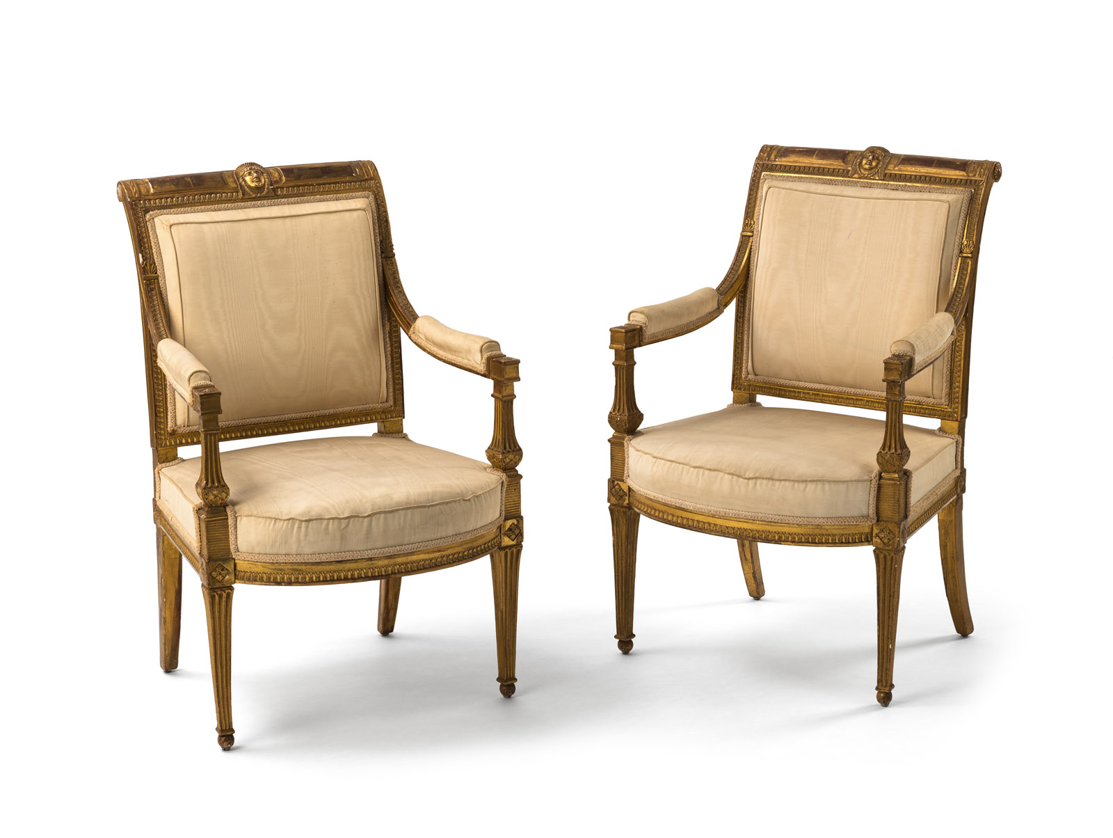 <b>Paar klassizistische Fauteuils</b> <b>Paar klassizistische Fauteuils</b>