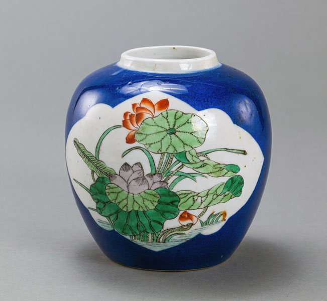 <b>A BLUE-GROUND LOTUS GINGER JAR</b>